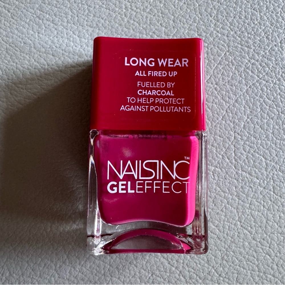 Nails Inc. Gel Effect Polish | Shade: Noble Street | Full Size